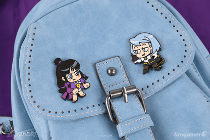 Maya vs. Franziska Pin Set