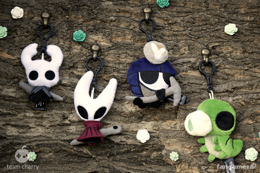 Hornet Critter Cling