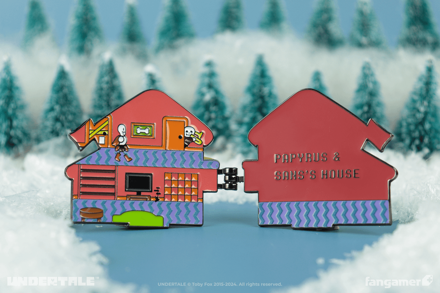 Papyrus & Sans's House Hinged Pin